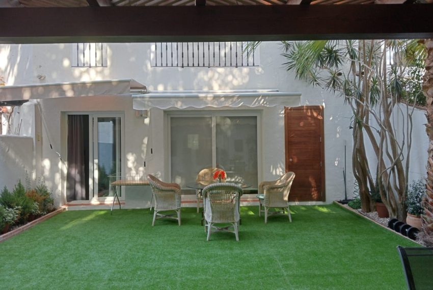 R5004523-Townhouse-For-Sale-Nueva-Andalucia-Terraced-4-Beds-143-Built-2