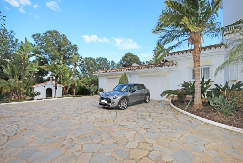 R5004541-Villa-For-Sale-Benahavis-Detached-3-Beds-256-Built-2