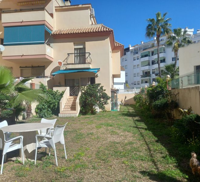 R5004580-Image 1-Semi Detached - 4 Beds - 265 Built