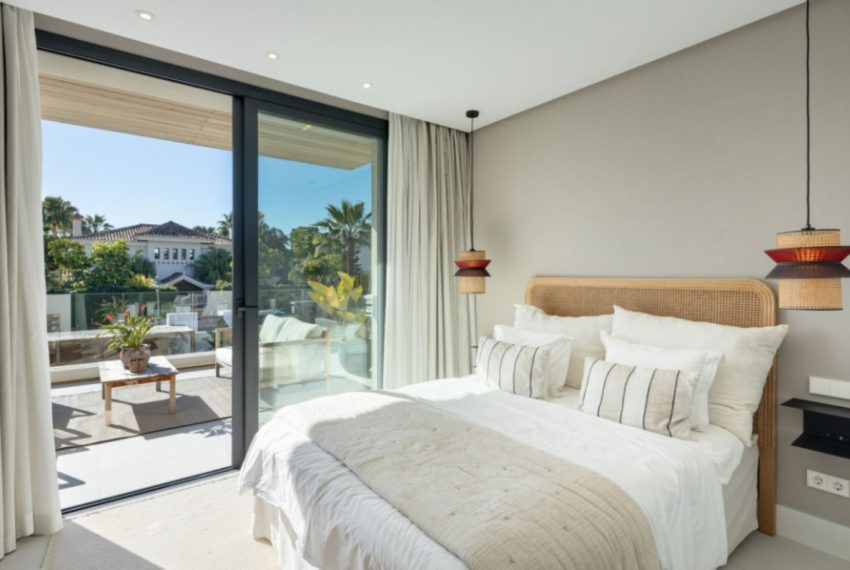 R5005057-Villa-For-Sale-Marbella-Detached-5-Beds-310-Built-8