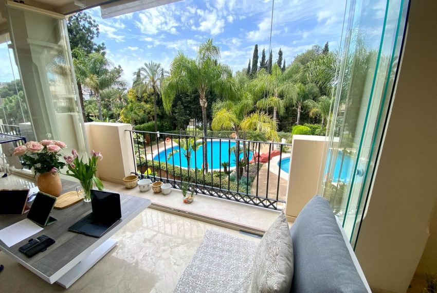 R5005087-Apartment-For-Sale-Nueva-Andalucia-Middle-Floor-3-Beds-140-Built