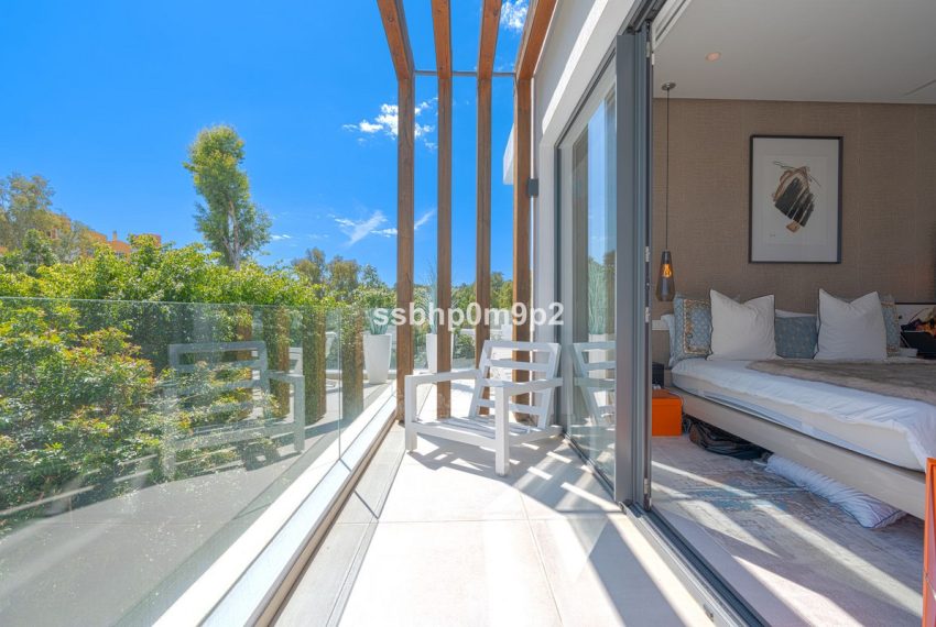 R5005288-Villa-For-Sale-Estepona-Detached-4-Beds-568-Built-10