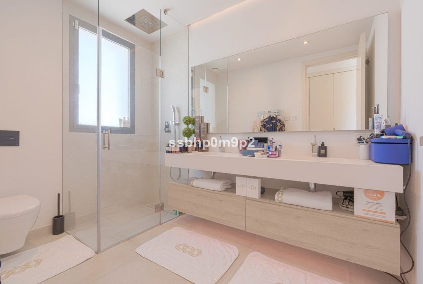 R5005288-Villa-For-Sale-Estepona-Detached-4-Beds-568-Built-12