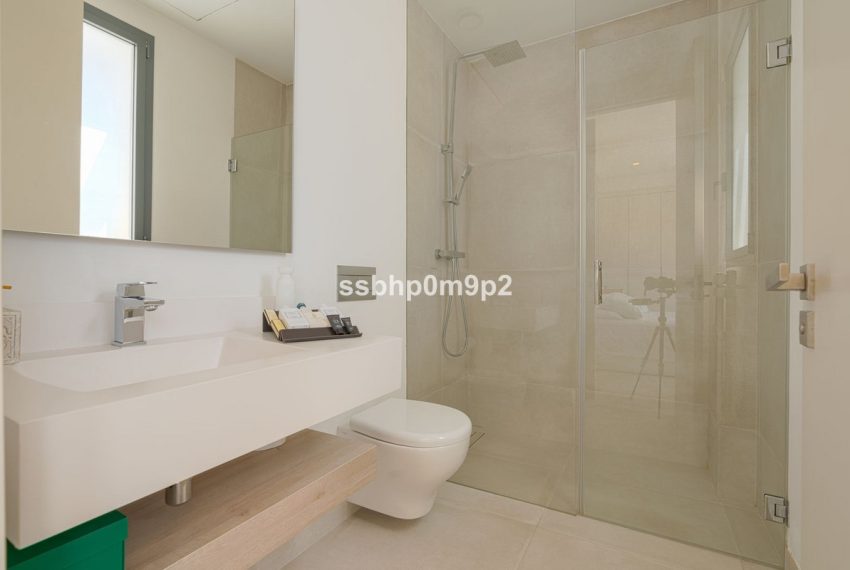 R5005288-Villa-For-Sale-Estepona-Detached-4-Beds-568-Built-15