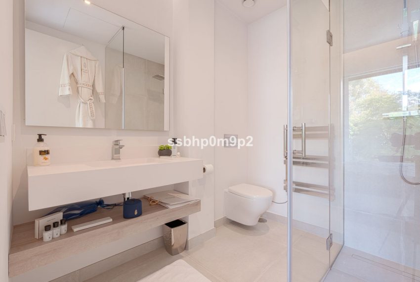 R5005288-Villa-For-Sale-Estepona-Detached-4-Beds-568-Built-18