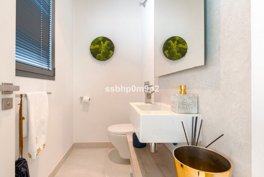 R5005288-Villa-For-Sale-Estepona-Detached-4-Beds-568-Built-19