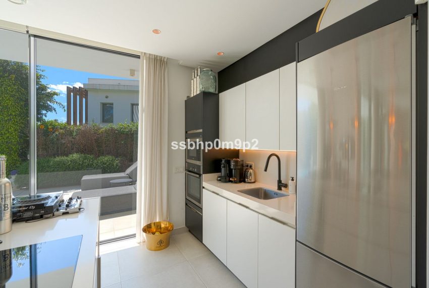 R5005288-Villa-For-Sale-Estepona-Detached-4-Beds-568-Built-7