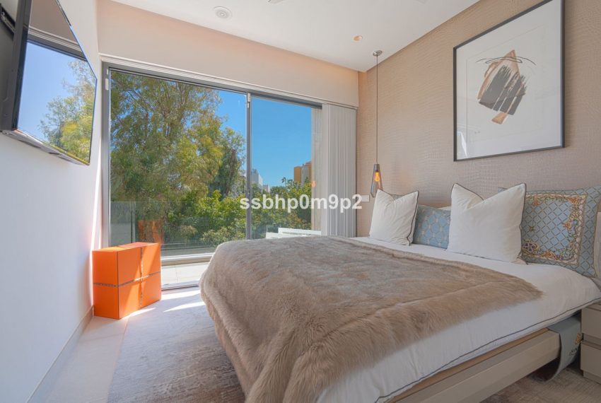 R5005288-Villa-For-Sale-Estepona-Detached-4-Beds-568-Built-9