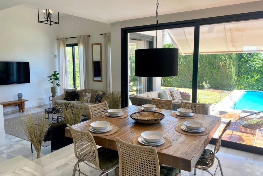 R5005510-Villa-For-Sale-Marbella-Detached-6-Beds-300-Built-12