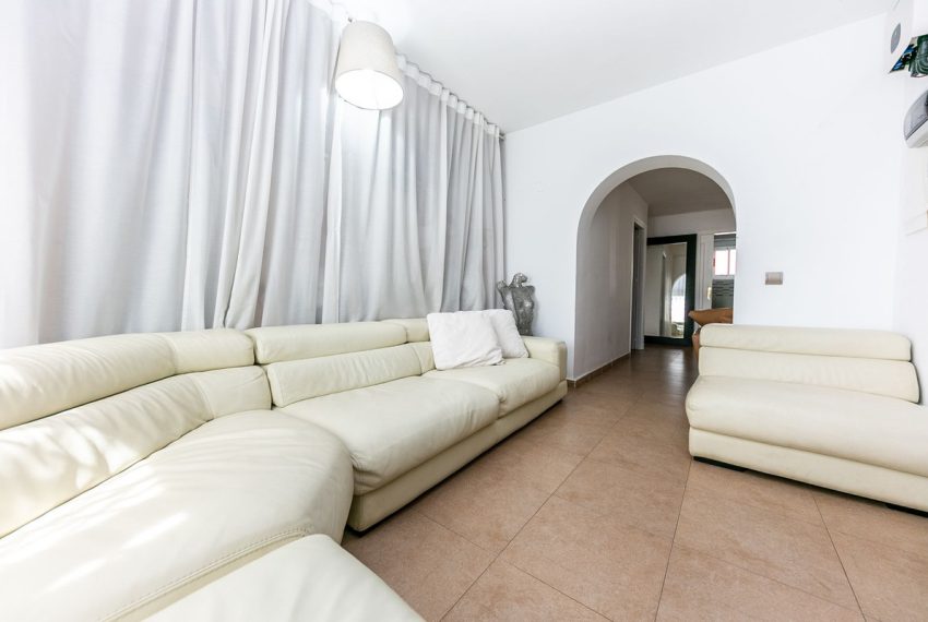 R5005537-Villa-For-Sale-Estepona-Finca-10-Beds-369-Built-15