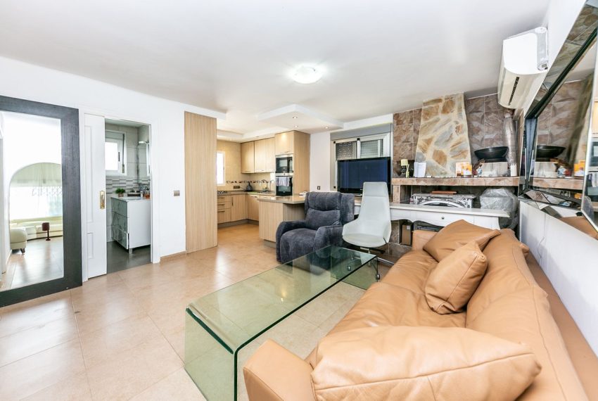 R5005537-Villa-For-Sale-Estepona-Finca-10-Beds-369-Built-16