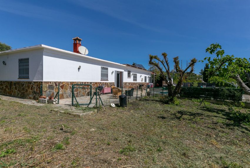R5005537-Villa-For-Sale-Estepona-Finca-10-Beds-369-Built-8