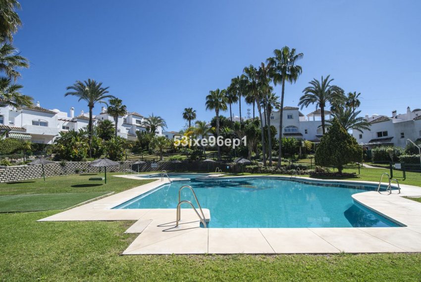 R5005567-Villa-For-Sale-El-Padron-Semi-Detached-5-Beds-153-Built