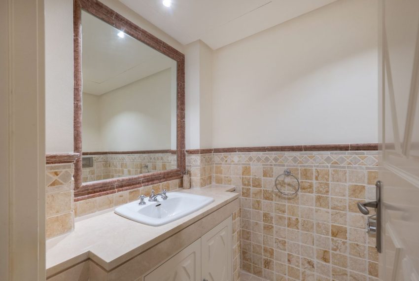 R5005591-Apartment-For-Sale-Nueva-Andalucia-Ground-Floor-3-Beds-220-Built-10