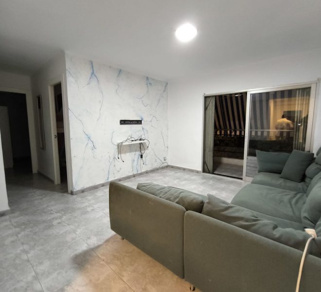 R5005639-Image 1-Middle Floor - 3 Beds - 89 Built