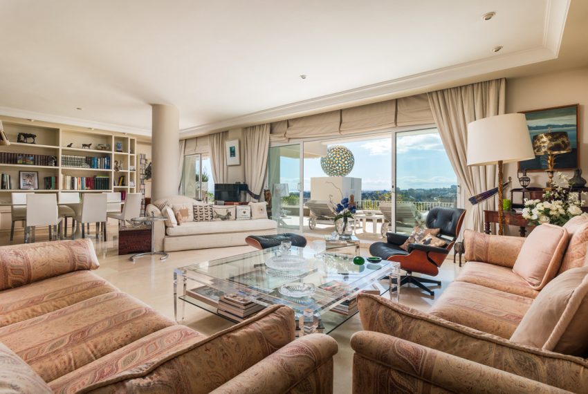 R5005717-Apartment-For-Sale-The-Golden-Mile-Middle-Floor-2-Beds-207-Built-2