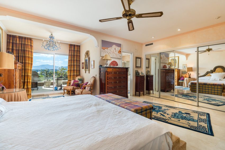 R5005717-Apartment-For-Sale-The-Golden-Mile-Middle-Floor-2-Beds-207-Built-3