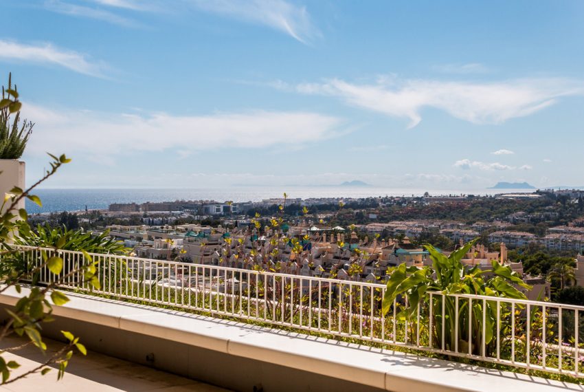R5005717-Apartment-For-Sale-The-Golden-Mile-Middle-Floor-2-Beds-207-Built-7