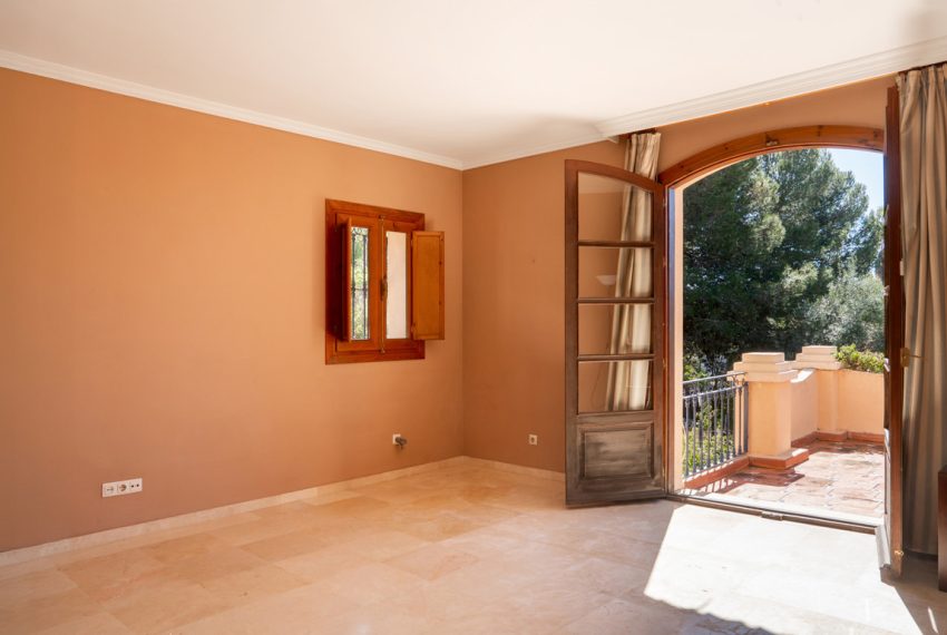 R5005864-Villa-For-Sale-Estepona-Detached-4-Beds-380-Built-10
