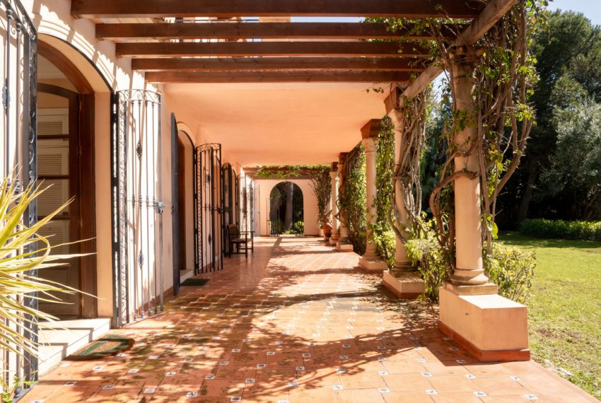 R5005864-Villa-For-Sale-Estepona-Detached-4-Beds-380-Built-14