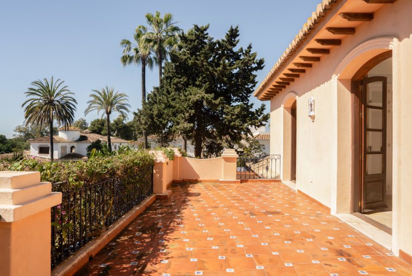 R5005864-Villa-For-Sale-Estepona-Detached-4-Beds-380-Built-16