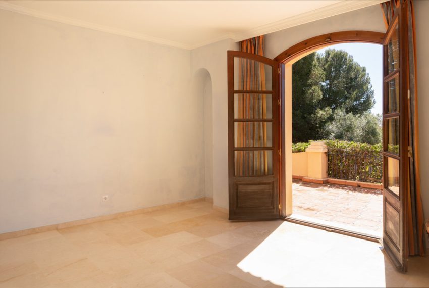 R5005864-Villa-For-Sale-Estepona-Detached-4-Beds-380-Built-19
