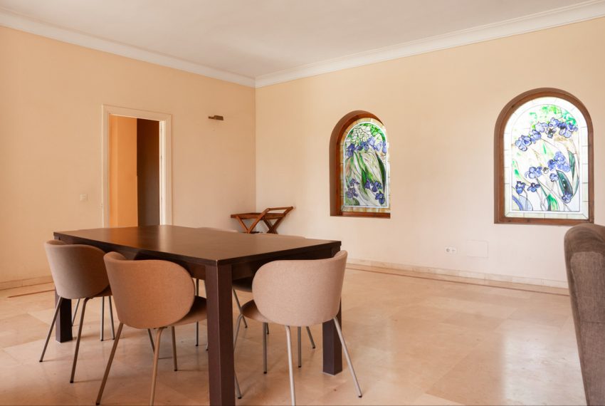 R5005864-Villa-For-Sale-Estepona-Detached-4-Beds-380-Built-4