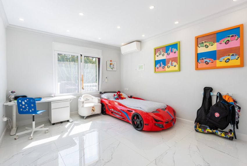 R5005885-Villa-For-Sale-Marbella-Detached-6-Beds-420-Built-15