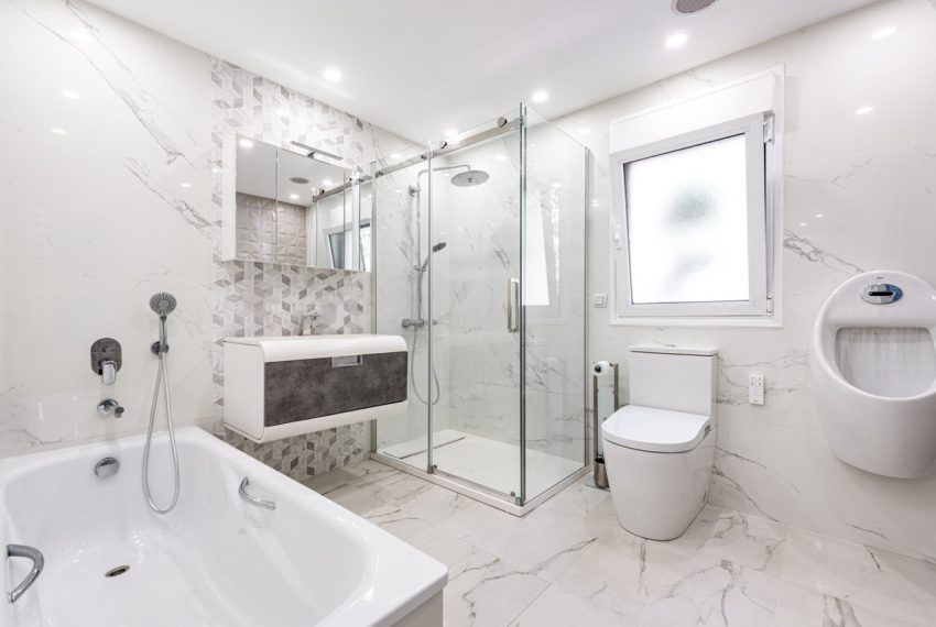 R5005885-Villa-For-Sale-Marbella-Detached-6-Beds-420-Built-16