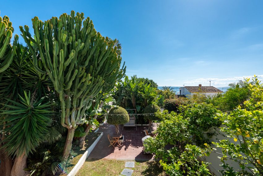 R5005885-Villa-For-Sale-Marbella-Detached-6-Beds-420-Built-17