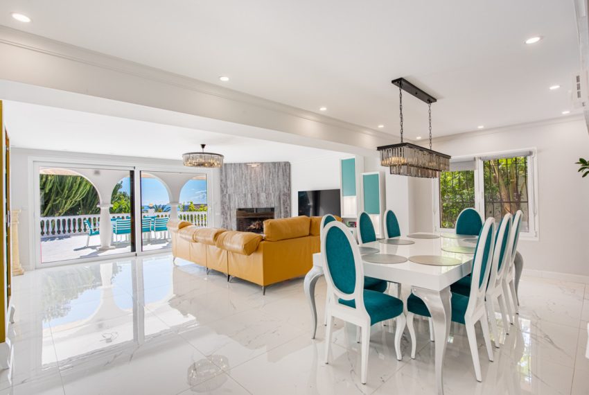 R5005885-Villa-For-Sale-Marbella-Detached-6-Beds-420-Built-4