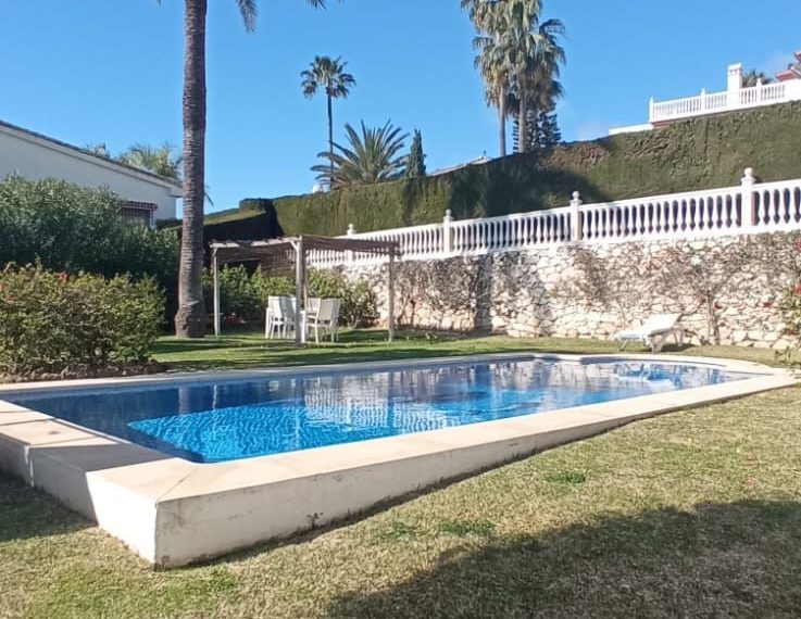 R5006038-Villa-For-Sale-Miraflores-Detached-4-Beds-254-Built-5
