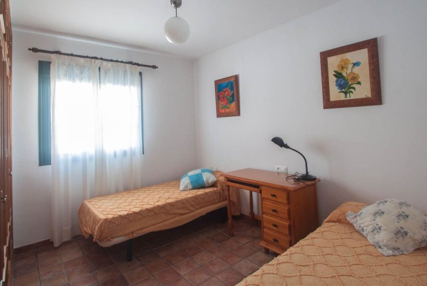 R5006047-Villa-For-Sale-Estepona-Finca-3-Beds-441-Built-18