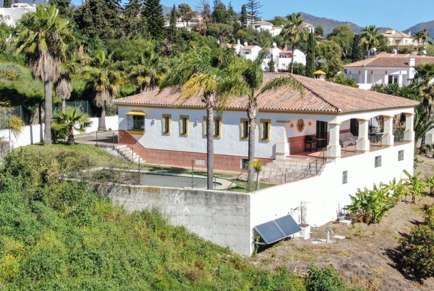 R5006047-Villa-For-Sale-Estepona-Finca-3-Beds-441-Built-4