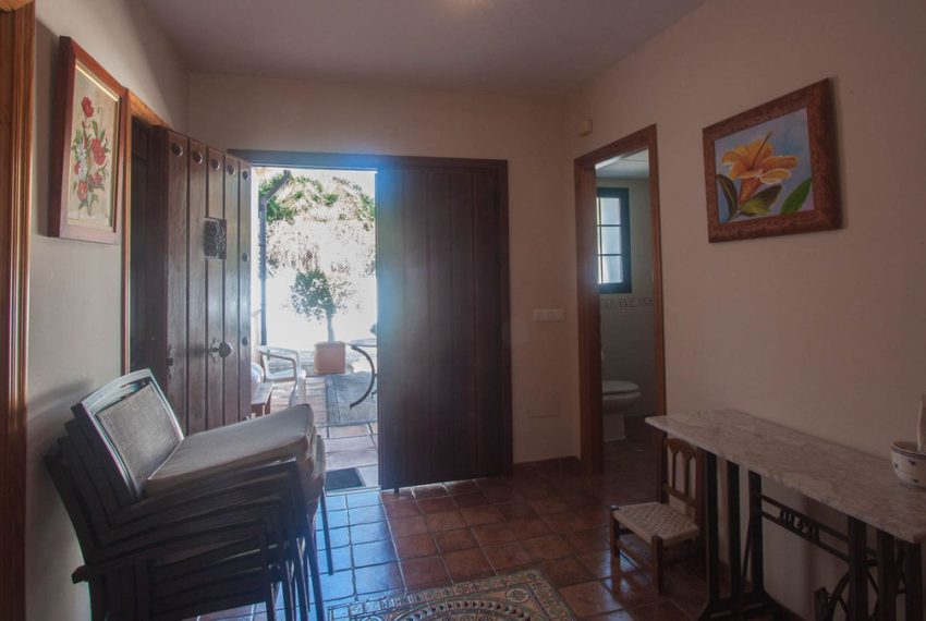 R5006047-Villa-For-Sale-Estepona-Finca-3-Beds-441-Built-5