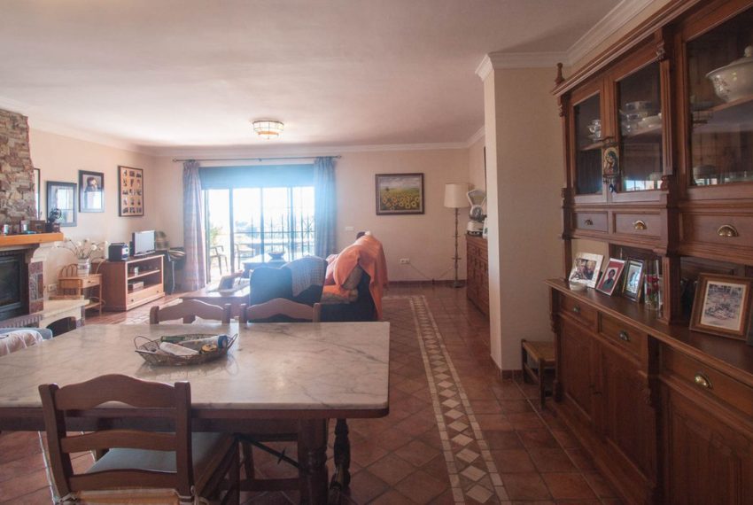 R5006047-Villa-For-Sale-Estepona-Finca-3-Beds-441-Built-9