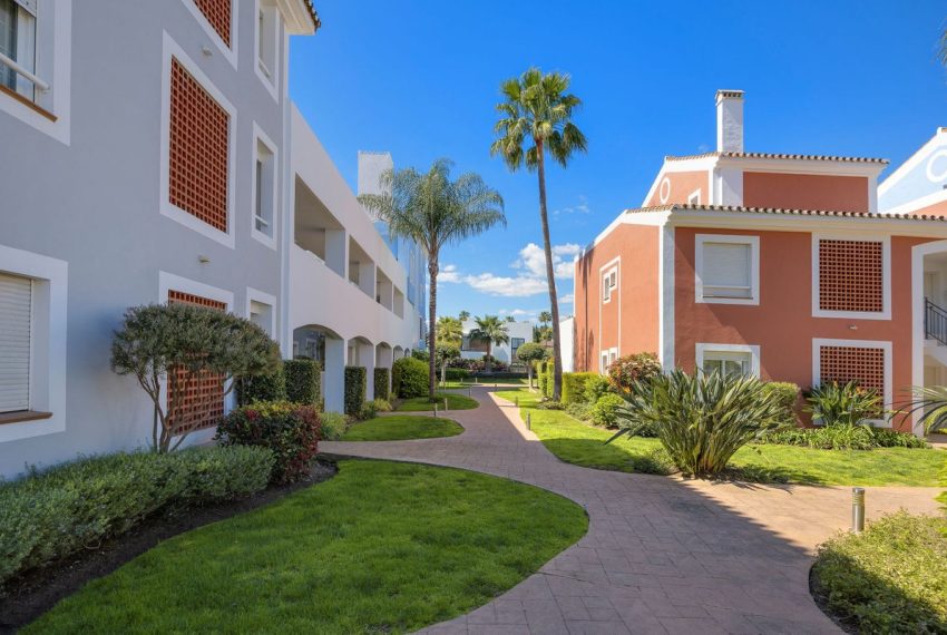 R5006176-Apartment-For-Sale-El-Paraiso-Penthouse-1-Beds-66-Built-13