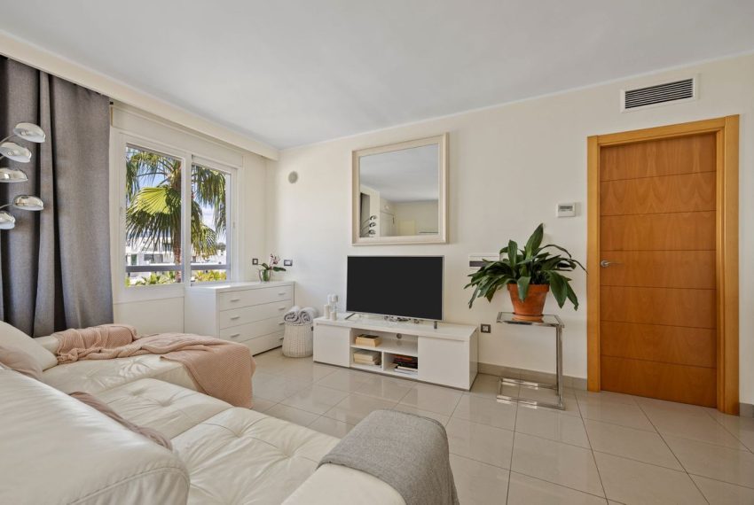R5006176-Apartment-For-Sale-El-Paraiso-Penthouse-1-Beds-66-Built-19