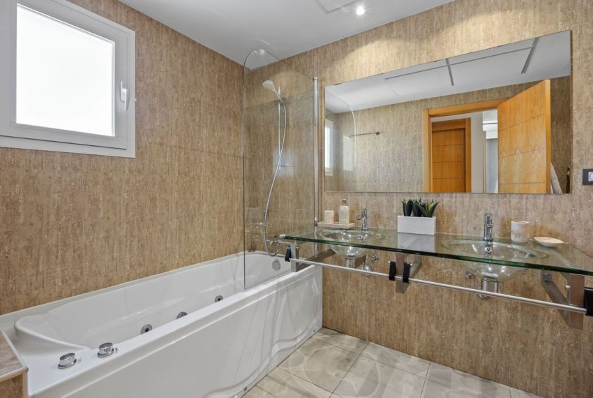 R5006176-Apartment-For-Sale-El-Paraiso-Penthouse-1-Beds-66-Built-8