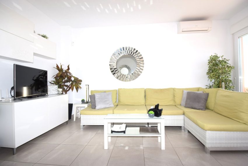 R5006191-Apartment-For-Sale-La-Cala-de-Mijas-Penthouse-2-Beds-69-Built-2
