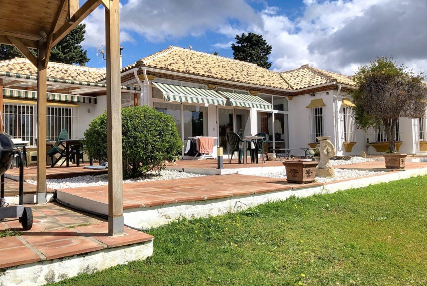 R5006626-Villa-For-Sale-Estepona-Detached-3-Beds-174-Built-2