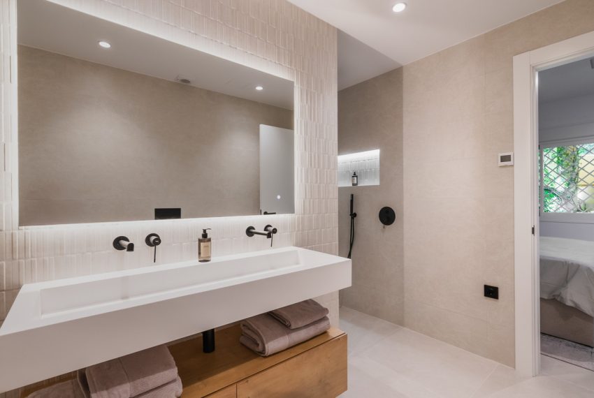 R5006680-Apartment-For-Sale-Nueva-Andalucia-Middle-Floor-4-Beds-220-Built-15