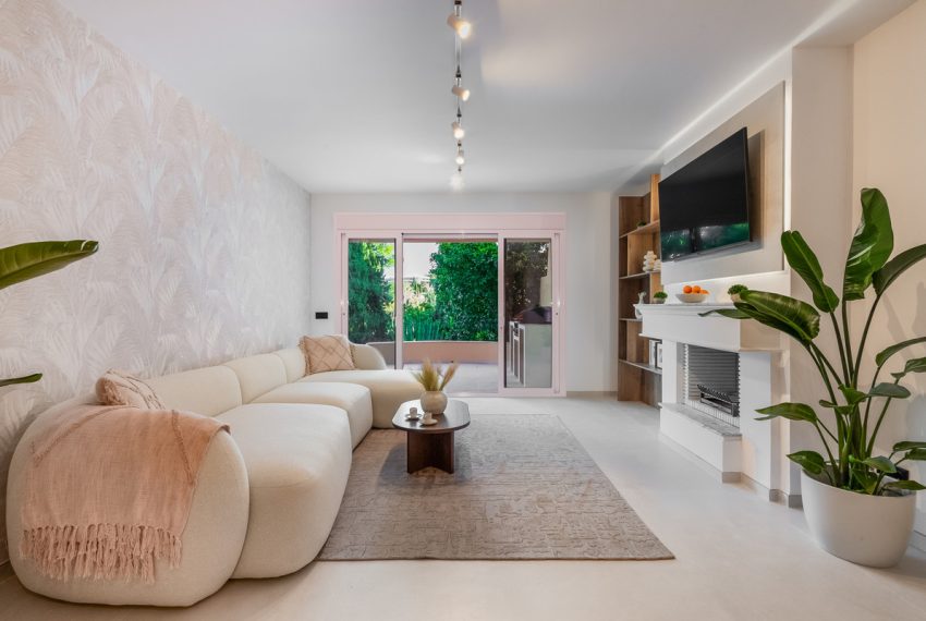 R5006680-Apartment-For-Sale-Nueva-Andalucia-Middle-Floor-4-Beds-220-Built