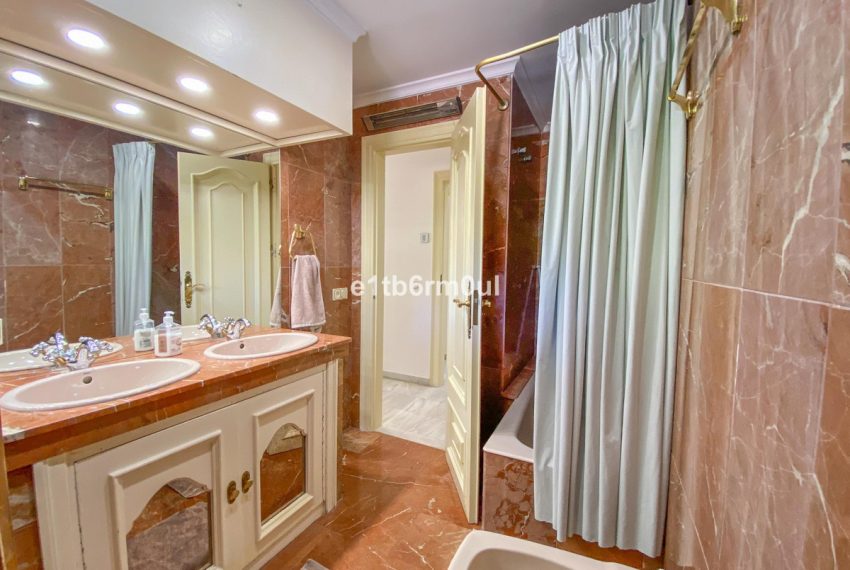 R5007331-Apartment-For-Sale-Marbella-Middle-Floor-3-Beds-185-Built-10