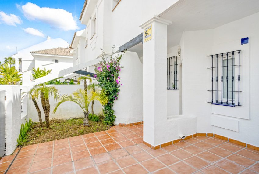 R5007421-Townhouse-For-Sale-Nueva-Andalucia-Terraced-3-Beds-165-Built-18