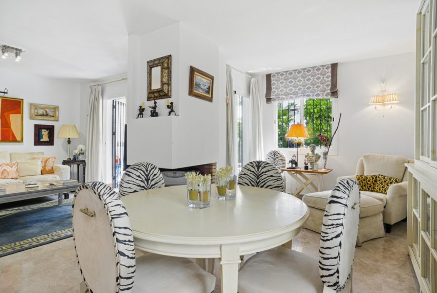 R5007421-Townhouse-For-Sale-Nueva-Andalucia-Terraced-3-Beds-165-Built-8