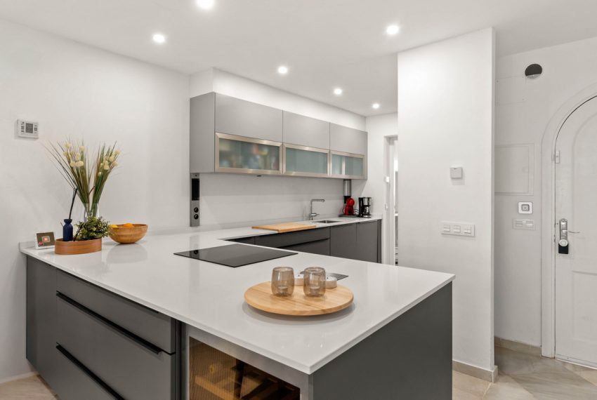 R5007436-Townhouse-For-Sale-Nueva-Andalucia-Terraced-3-Beds-225-Built-15