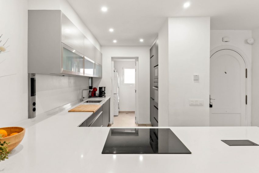 R5007436-Townhouse-For-Sale-Nueva-Andalucia-Terraced-3-Beds-225-Built-16