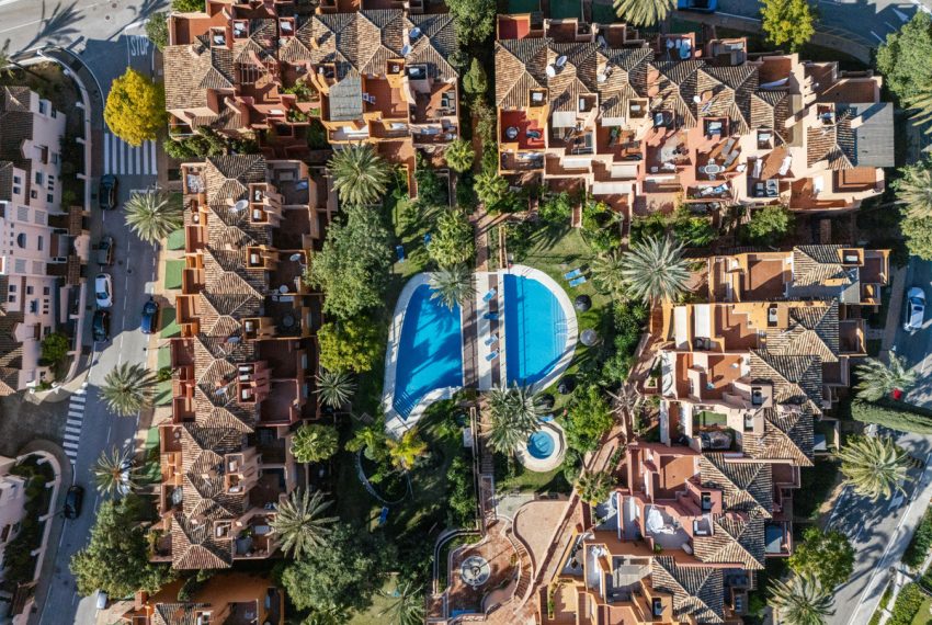 R5007436-Townhouse-For-Sale-Nueva-Andalucia-Terraced-3-Beds-225-Built-5