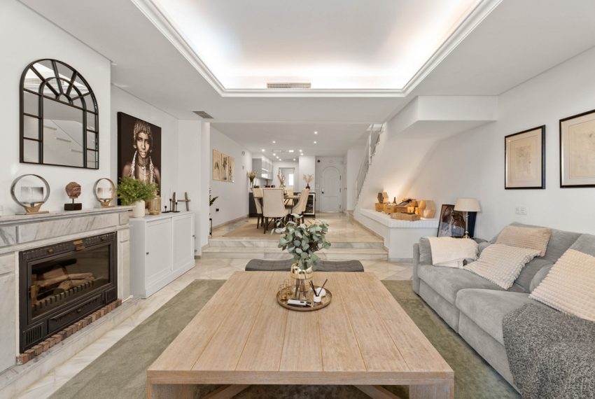 R5007436-Townhouse-For-Sale-Nueva-Andalucia-Terraced-3-Beds-225-Built-8